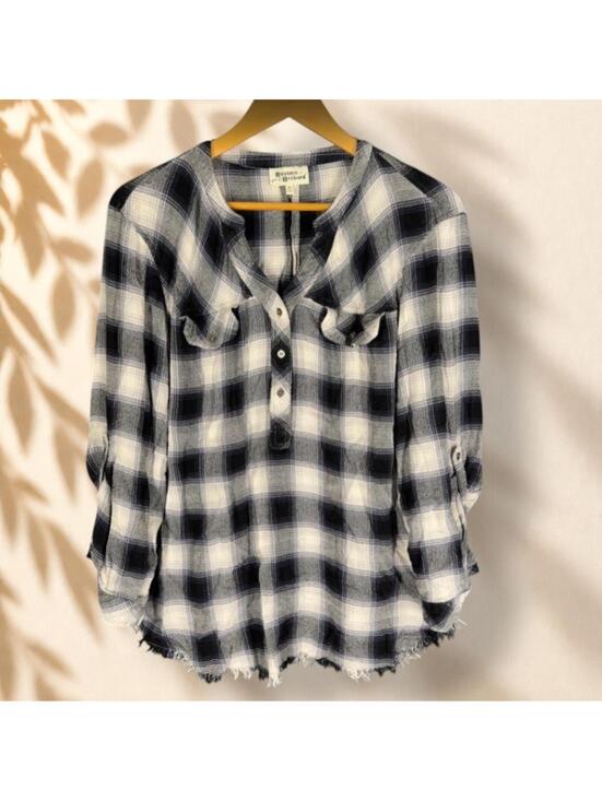 Hester & Orchard Tops - Hester & Orchard Blouse Women XL Black Plaid 1/2 Button V-Neck Long Sleeve